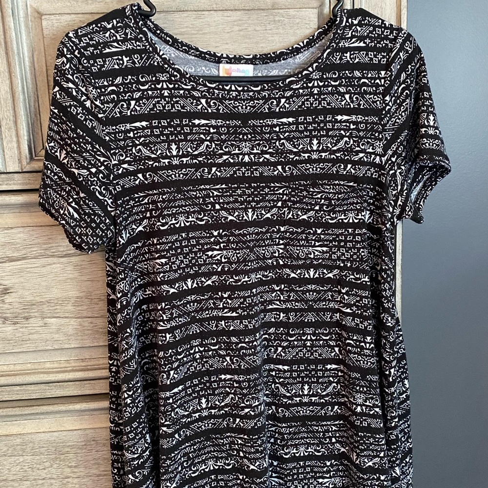 LuLaRoe Extra Small Carly dress